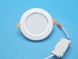 Точечный LED светильник врезной потолочный круглый SILVER 220V 5W 4100K нейтральный свет