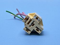 Разъем реле 40А пластиковый 5-контактный с проводом (пр-во Украина)