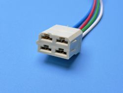 Разъем с проводом МАМА (внутренний) универсальный на 4 контакта, клемма 6,3мм (пр-во Украина)}